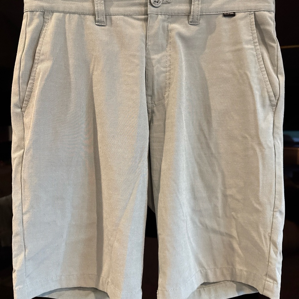 Travis Mathew Golf Light Sage Green Flat Front Shorts size 30